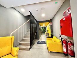 ZUR Boutique Hostel