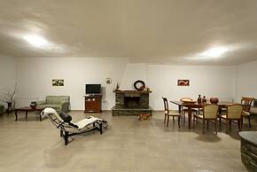 Escape Villa in Melissochori