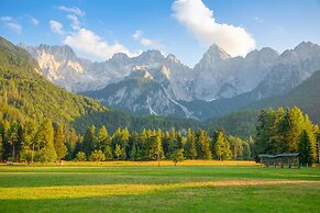 Alpine Chalet Planica With Sauna