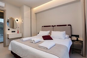 Amfitriti Villa