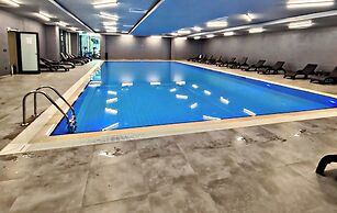 LUX RESIDENCE 2 ROOMS 1 SALOON