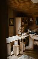 Unique Cabin Wrapped in Beautiful Welsh Scenery