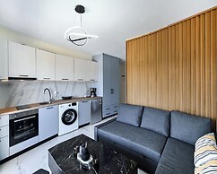 PEARL STUDIO NIKIANA