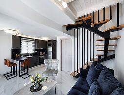 Endless Blue Maisonette