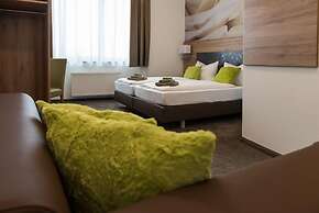 The Outlet Hotel