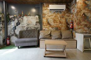 U LIFE HOTEL