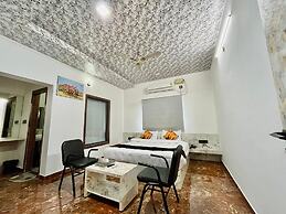 Hotel SSR Palace Mount Abu