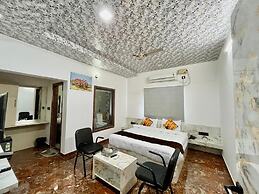 Hotel SSR Palace Mount Abu