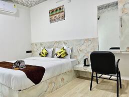 Hotel SSR Palace Mount Abu