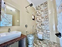 Hotel SSR Palace Mount Abu