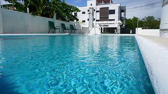 Poolside Seaview Studio With Infinity Pool & Overwater Deck Near Airpo