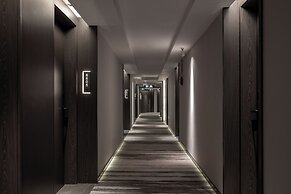 CNHOL RADIENT HOTEL