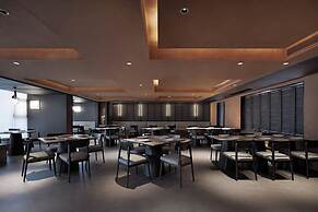 CNHOL RADIENT HOTEL