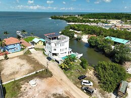 See Belize Tranquil Sea View Studio With