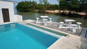 See Belize Tranquil Sea View Studio With