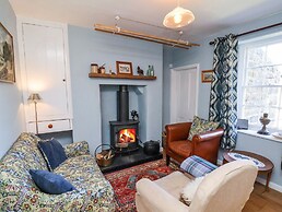 2 Whinstone Cottage