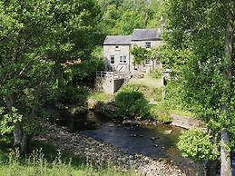 2 Whinstone Cottage