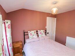 2 Whinstone Cottage