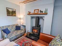 2 Whinstone Cottage