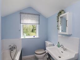 2 Whinstone Cottage