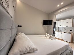 Maison Apartments