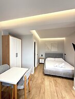 Maison Apartments