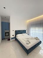 Maison Apartments
