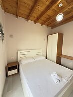 Maison Apartments