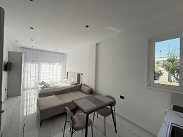 Maison Apartments