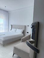 Maison Apartments