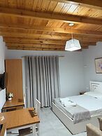 Maison Apartments