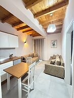 Maison Apartments