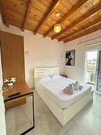 Maison Apartments
