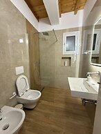 Maison Apartments