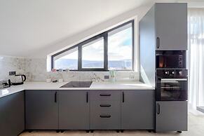 Niabi 3BDR Mansard