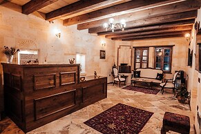 Lagoon Cave Suites