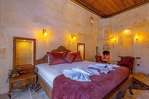 Lagoon Cave Suites