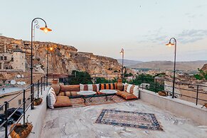 Lagoon Cave Suites