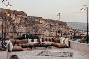 Lagoon Cave Suites