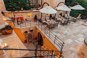 Lagoon Cave Suites