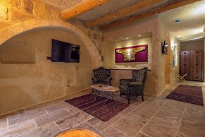 Lagoon Cave Suites