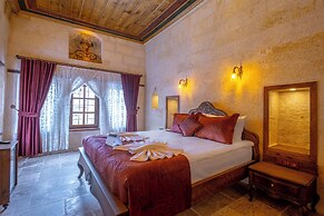 Lagoon Cave Suites