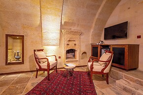 Lagoon Cave Suites