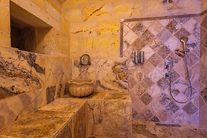 Lagoon Cave Suites