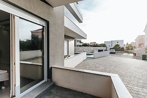 Aurelia Pool Apartments