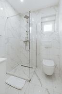 Aurelia Pool Apartments