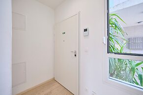 Apartment Titanic by Litto