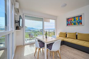 Apartment Titanic by Litto