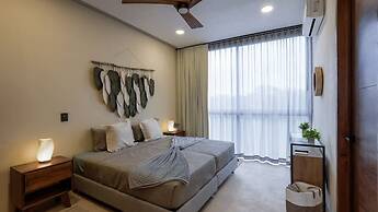 Luxury Penthouse w Private Pool Stunning Views