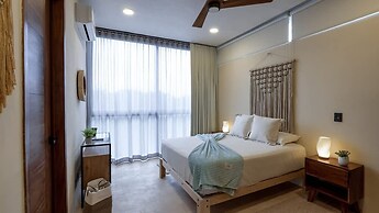Luxury Penthouse w Private Pool Stunning Views